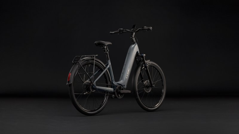 Afbeelding van de Cube Touring Hybrid Deluxe SLX 800