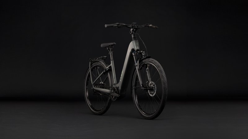 Afbeelding van de Cube Kathmandu Hybrid Deluxe Pro 800