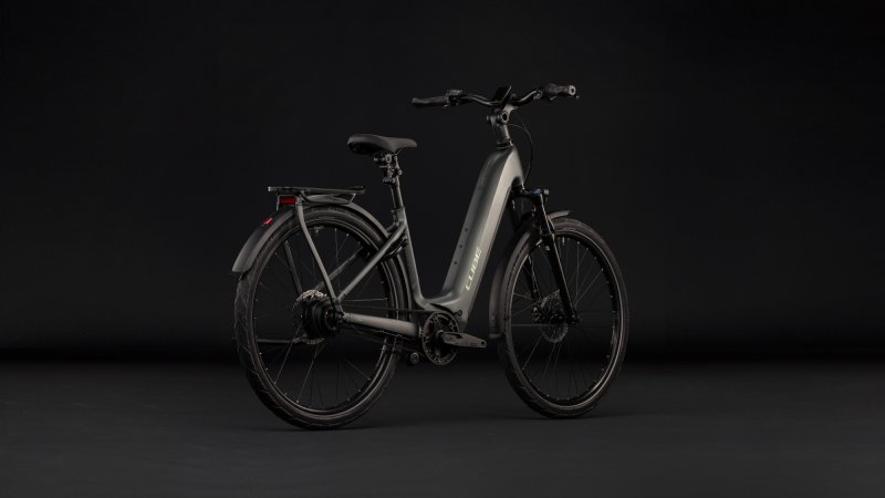 Afbeelding van de Cube Kathmandu Hybrid Deluxe Pro 800